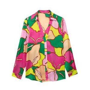 New Sunday Up floral button down blouse size Large